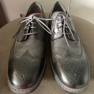 New Men’s Rockport shoes size 8